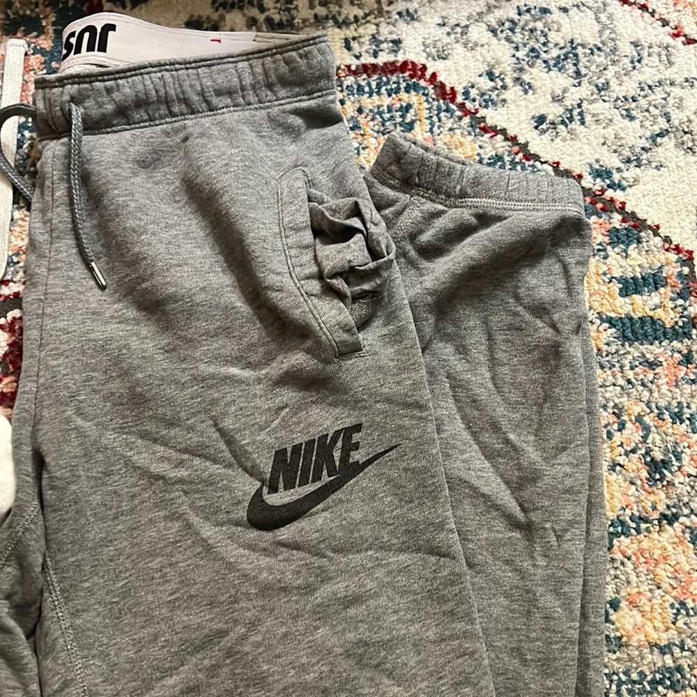 nike joggers